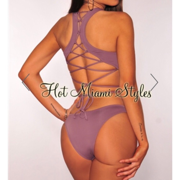 Bikini - Picture 2 of 3